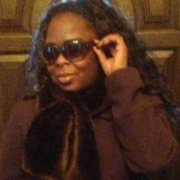 Meet your Posher, Denise - Picture 4 of 5